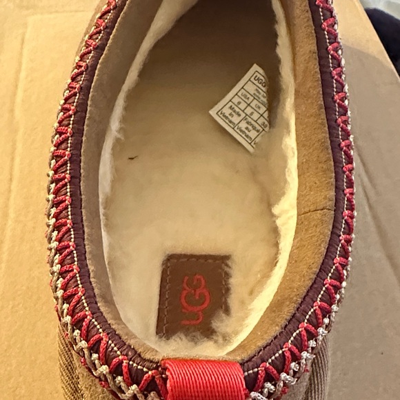 NIB UGG K TAZZ in chestnut size 6 - Picture 6 of 11
